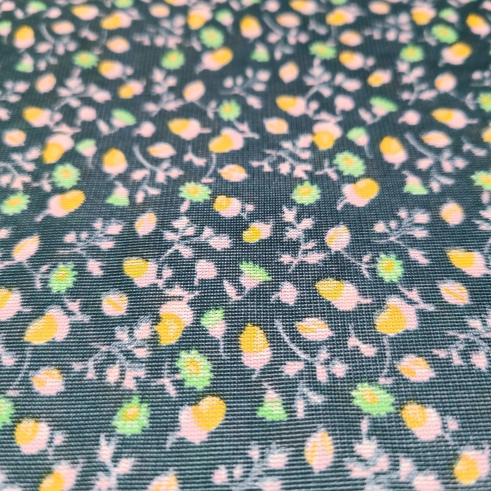 Beautiful Spring Floral Polyester Blended Crafting Quilting Sewing Fabric 2.3yds